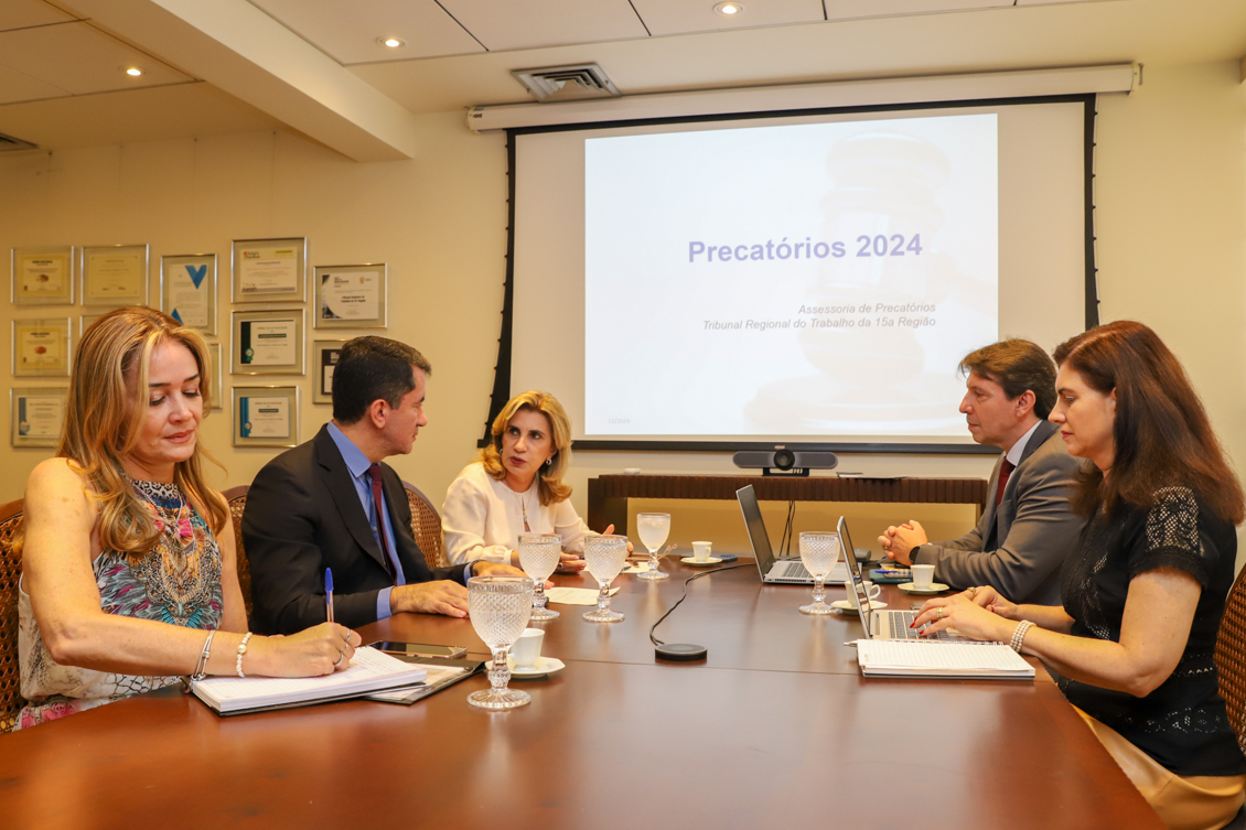 Assessoria de Precatórios apresenta balanço anual à Presidência