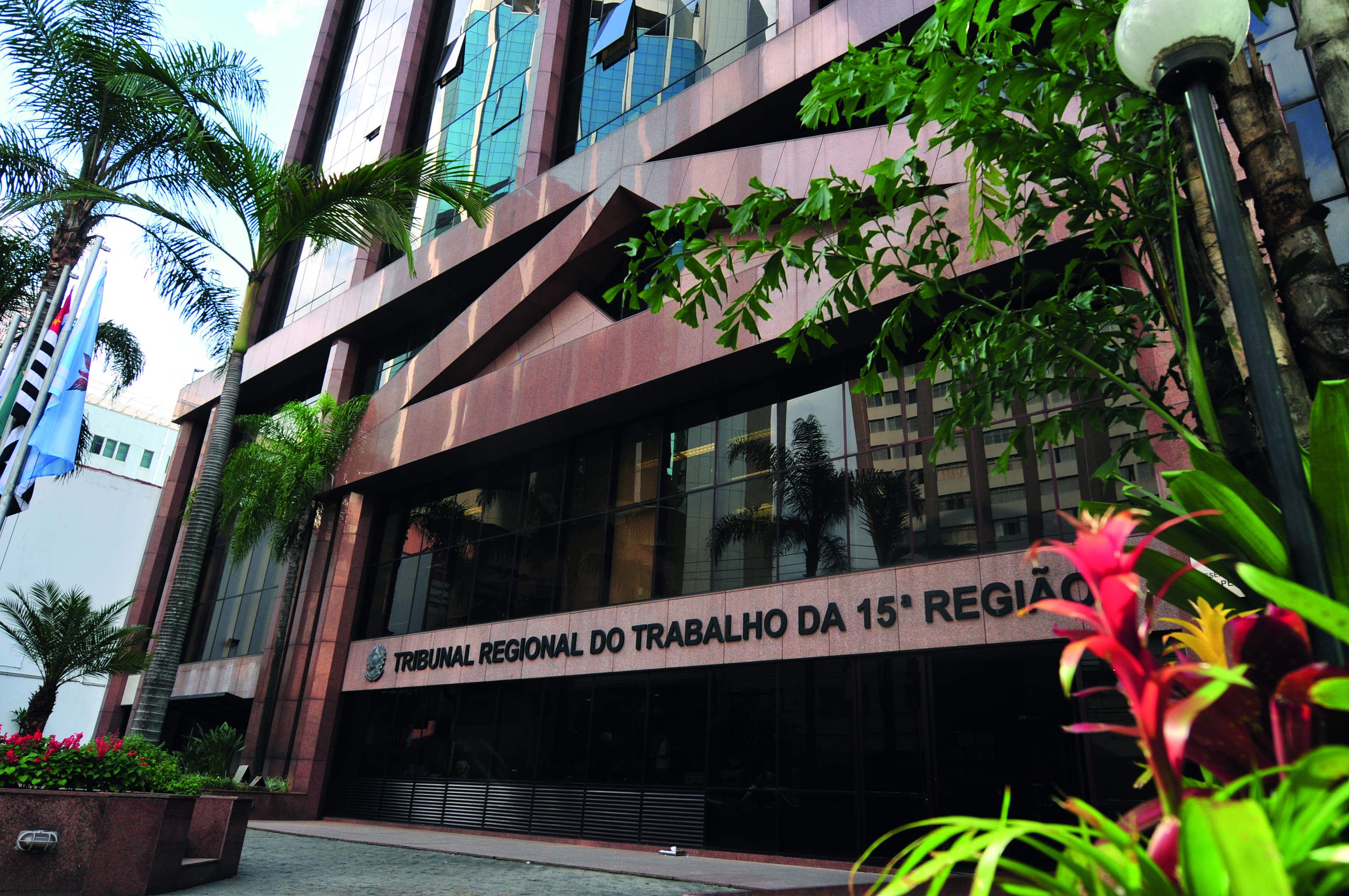 #ParaTodosVerem: fachada da sede judicial do TRT-15