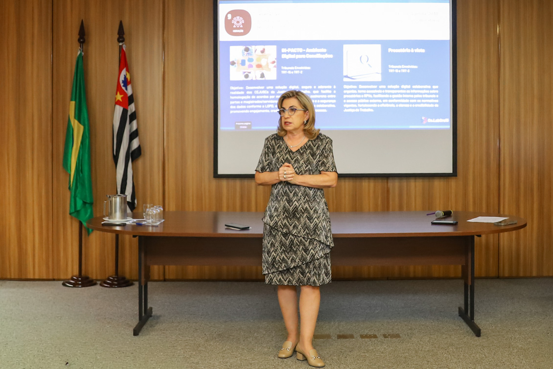 #ParaTodosVerem: presidente Ana Paula fala para o público
