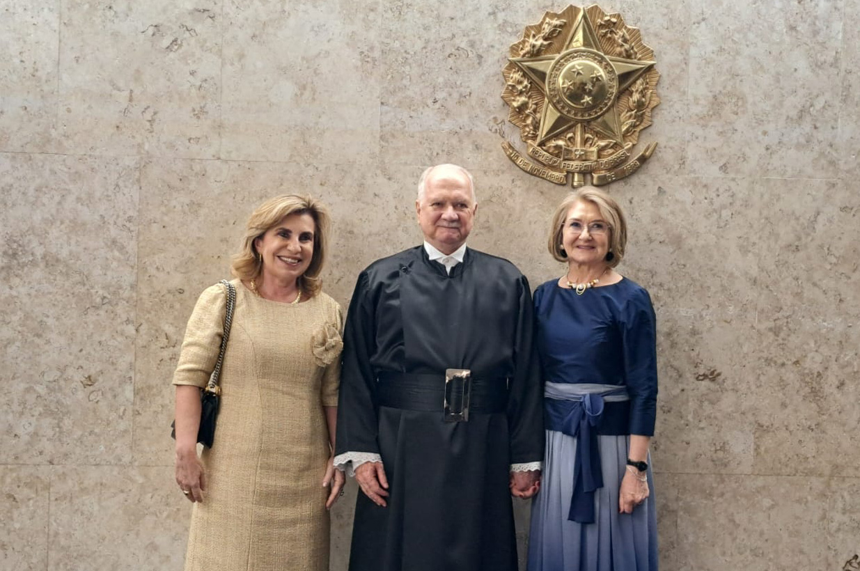 Desembargadora Ana Paula, ao lado de Edson Fachin e sua esposa