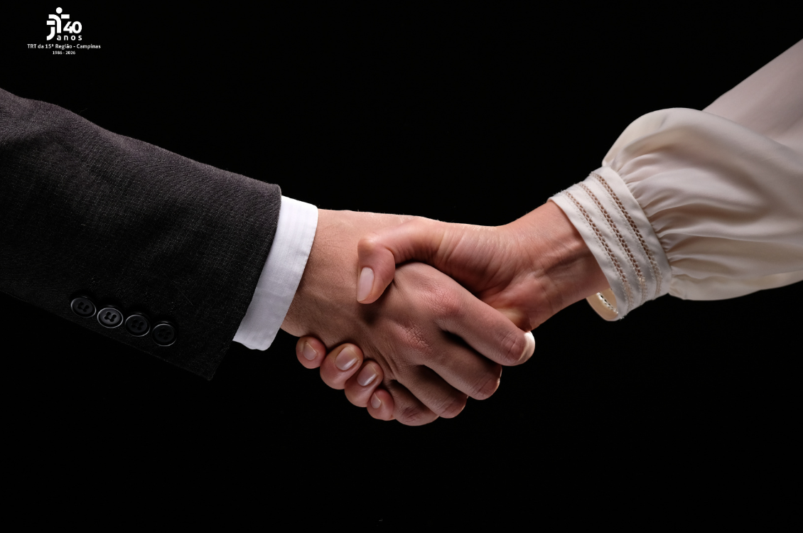 imagem de um aperto de mãos