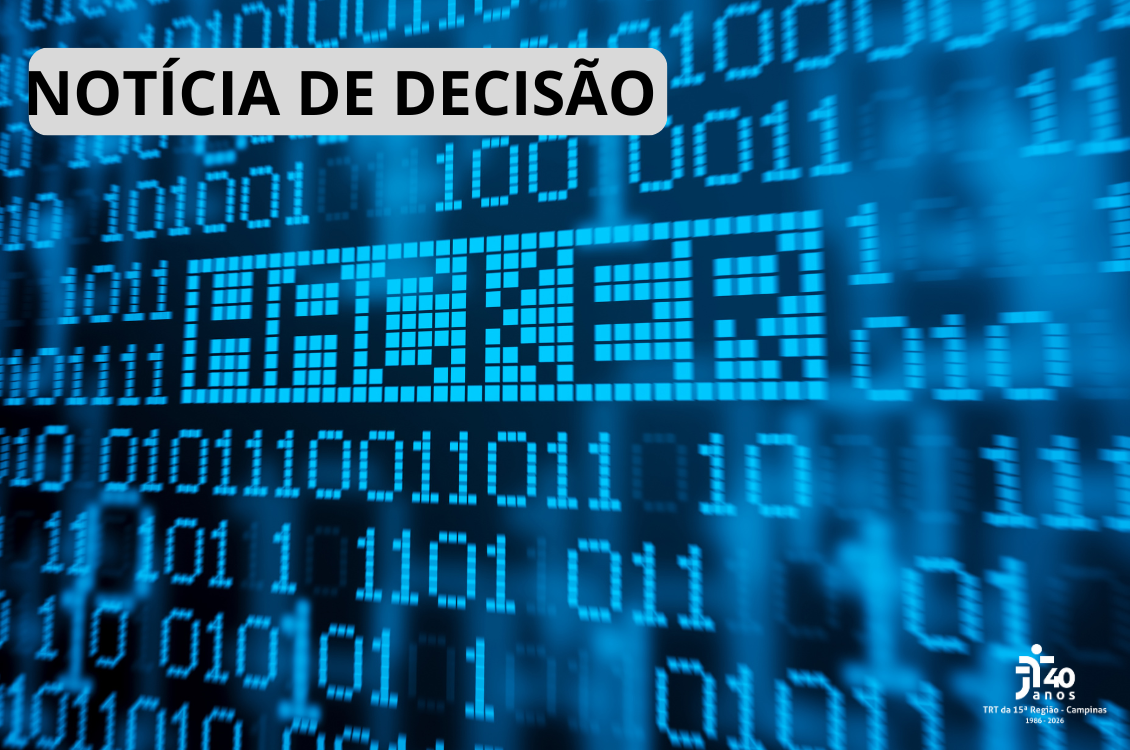 Imagem com fundo azul composto por números binários (0 e 1), remetendo ao ambiente digital e tecnológico, em destaque, a palavra “HACKER” ao centro.