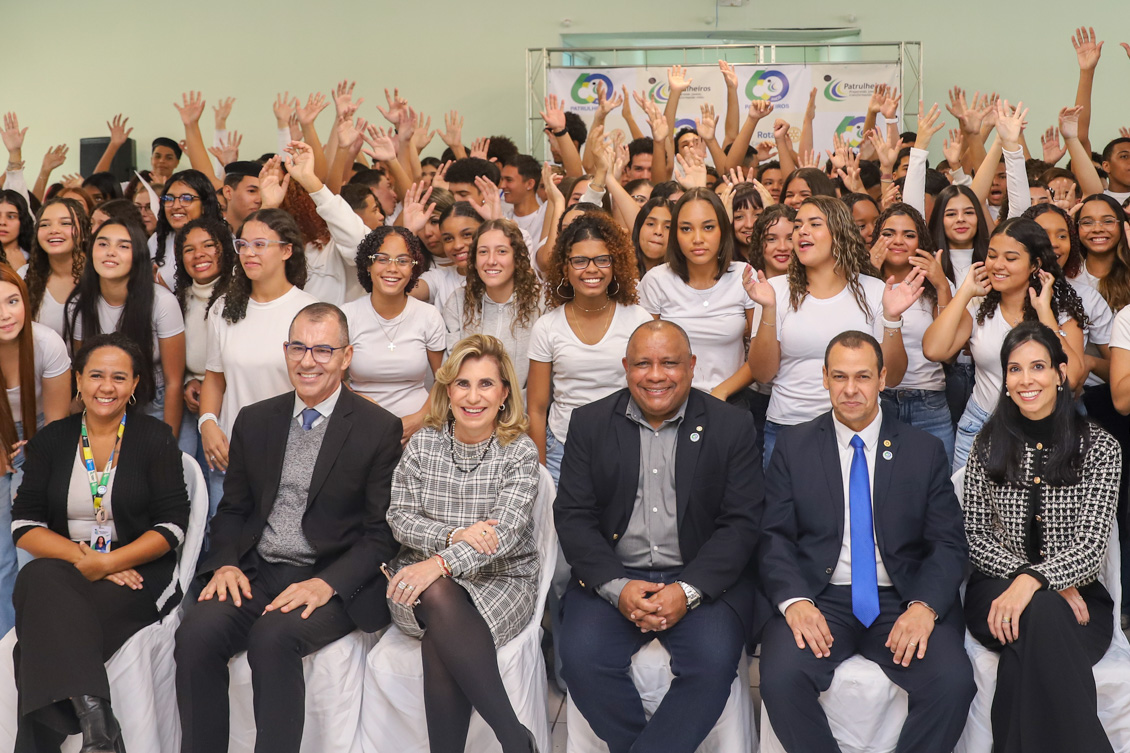 #ParaTodosVerem: formandos e autoridades posam para foto