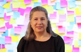 Laboratorista Ana Maria da Silva Oliveira