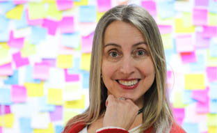 Laboratorista Célia Regina Diniz de Almeida