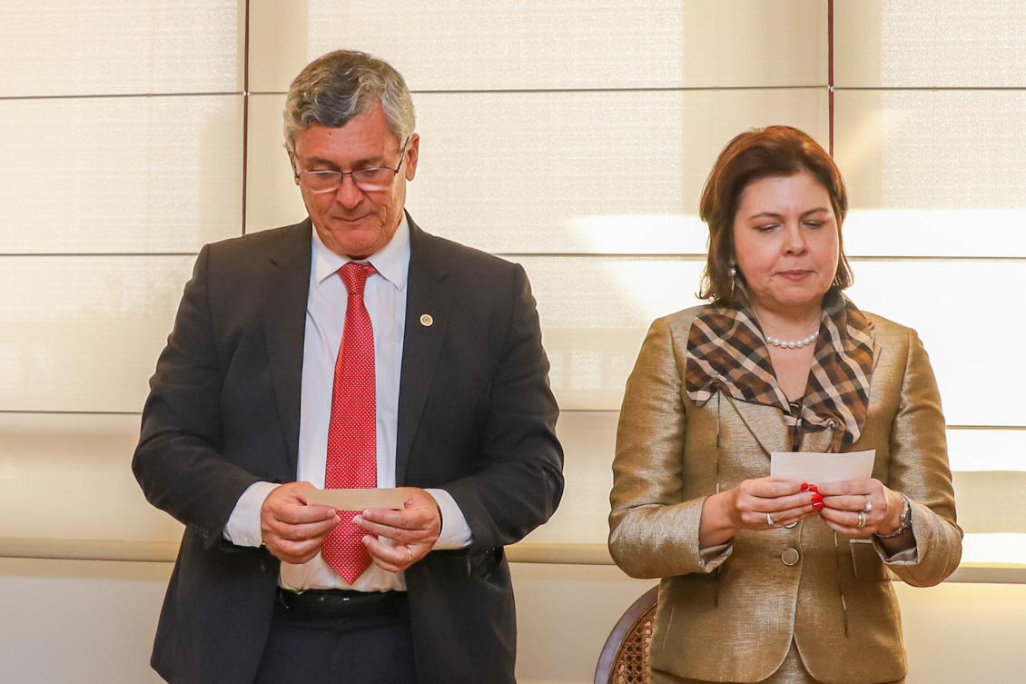 "Magistrados fazem leitura do compromisso de posse"