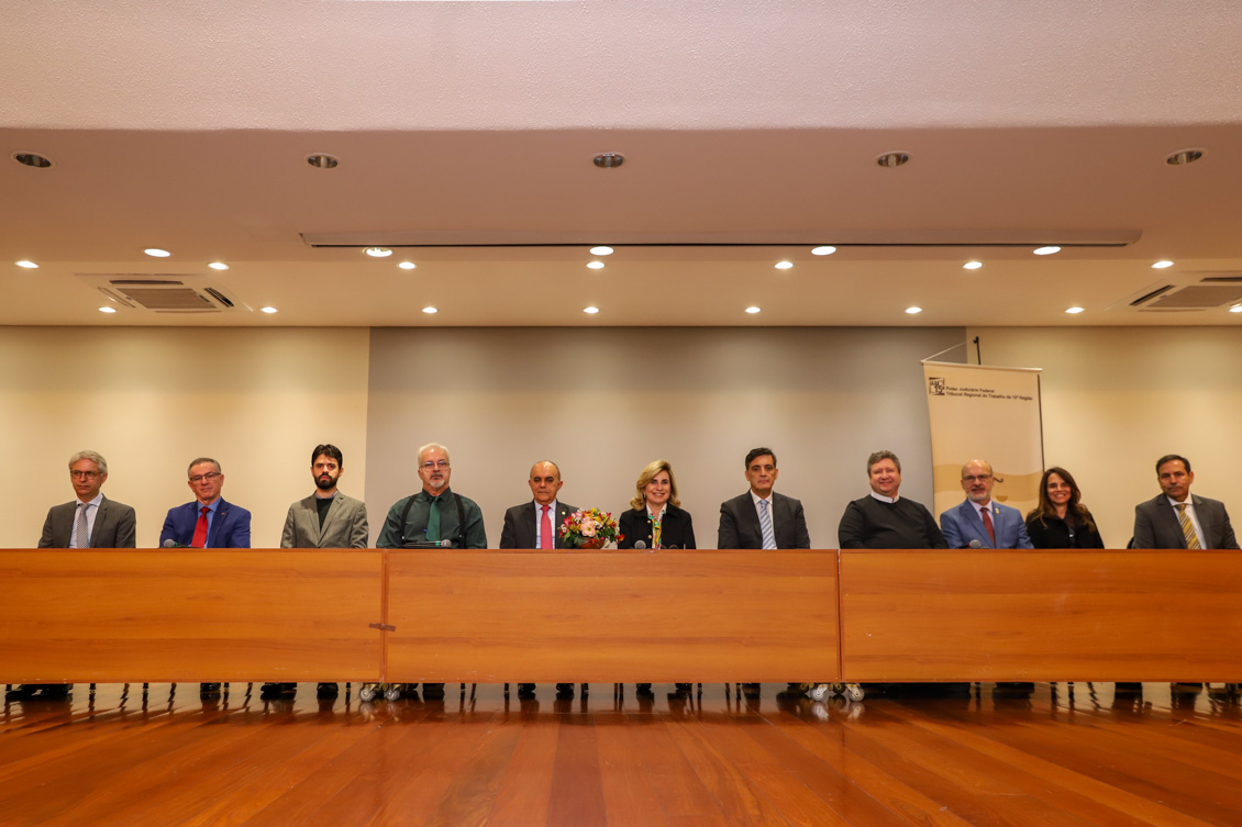 "foto dos componentes da mesa alta"