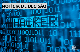 Imagem com fundo azul composto por números binários (0 e 1), remetendo ao ambiente digital e tecnológico, em destaque, a palavra “HACKER” ao centro.