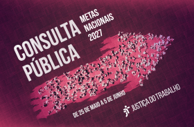Arte sobre a consulta pública metas nacionais 2027, de 25 de maio a 5 de junho. imagem aérea de pessoas formando uma seta ascendente, com fundo vinho e área da seta em tom mais claro
