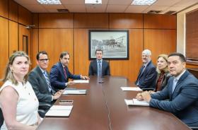 foto da reunião na Corregedoria com membros do subcomitê e os Drs. Renan e Edison