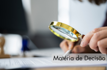 imagem com um documento sendo analisado com uma lupa