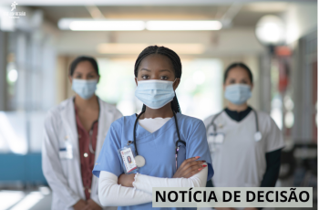 imagem de três enfermeiras utilizando máscara